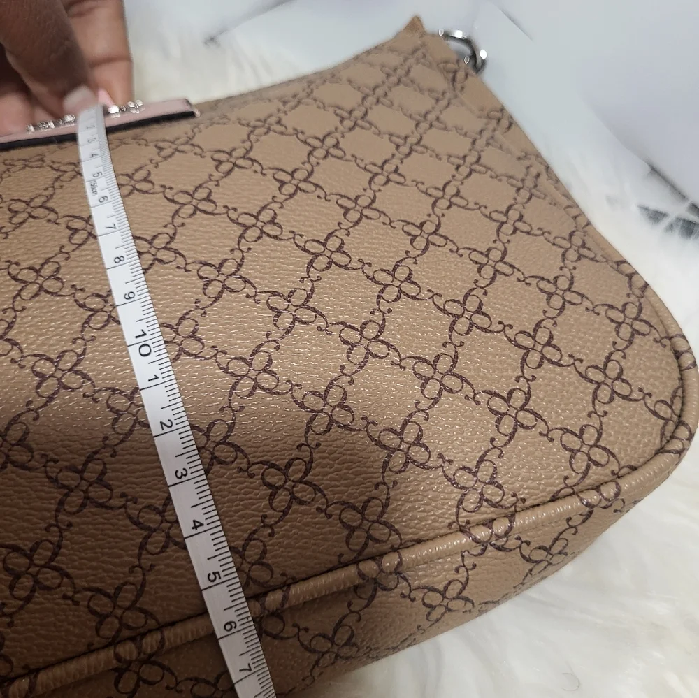 NWOT Nine West Zippered Cosmetic Bag